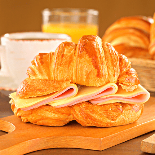 Croissant Supremo (Jamón, Queso y Tocineta)